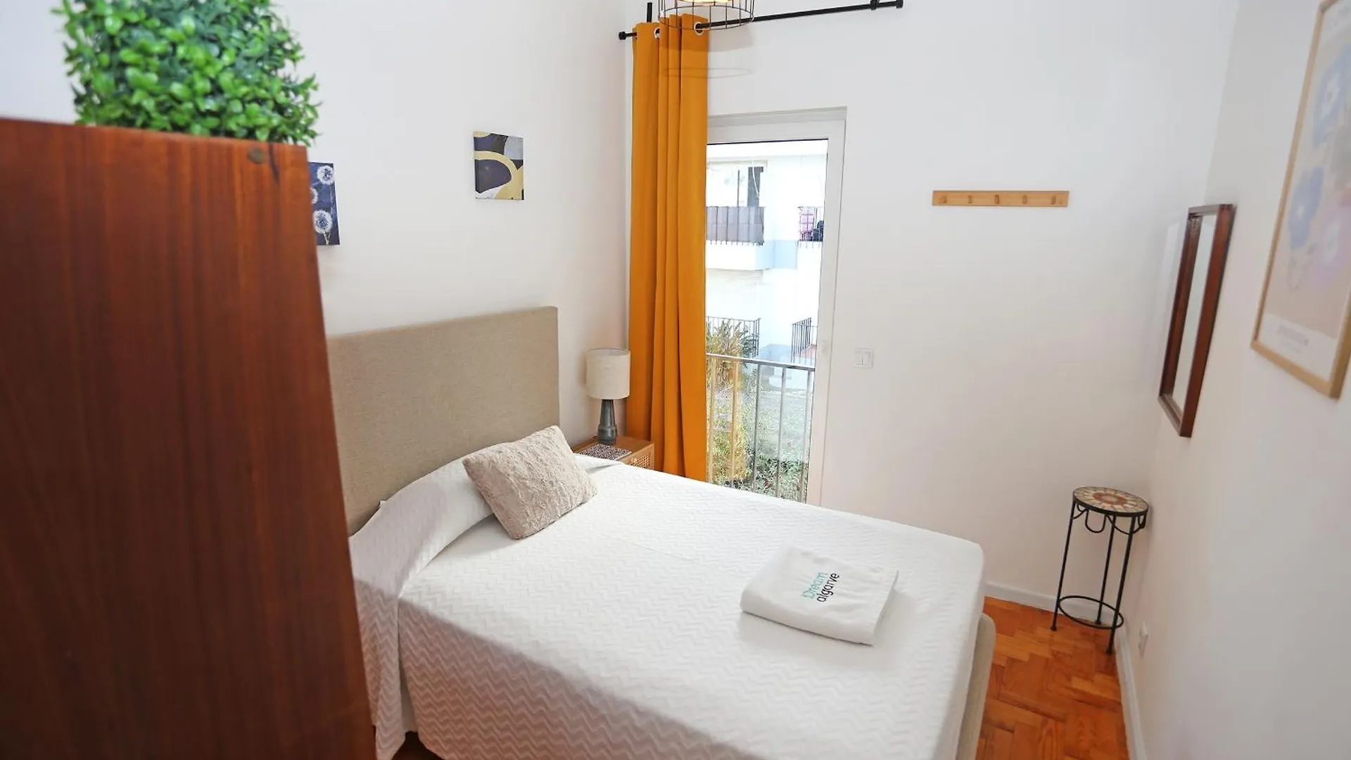 Gasthof Y - Trindade Sun Guesthouse Lagos